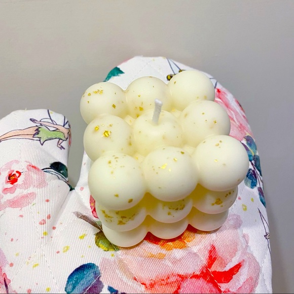 Luxury Bubble Candle with 24K Pure Gold leaf Flakes 5oz - Picture 1 of 2